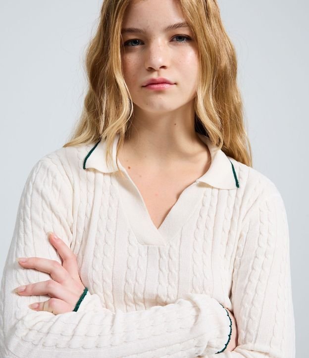 Blusa Femenina Slim en Tricot con Cuello Polo 3