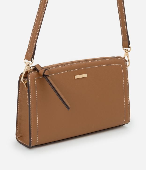 Cartera Pequeña con Asa Transversal y Detalles Metalizados 1