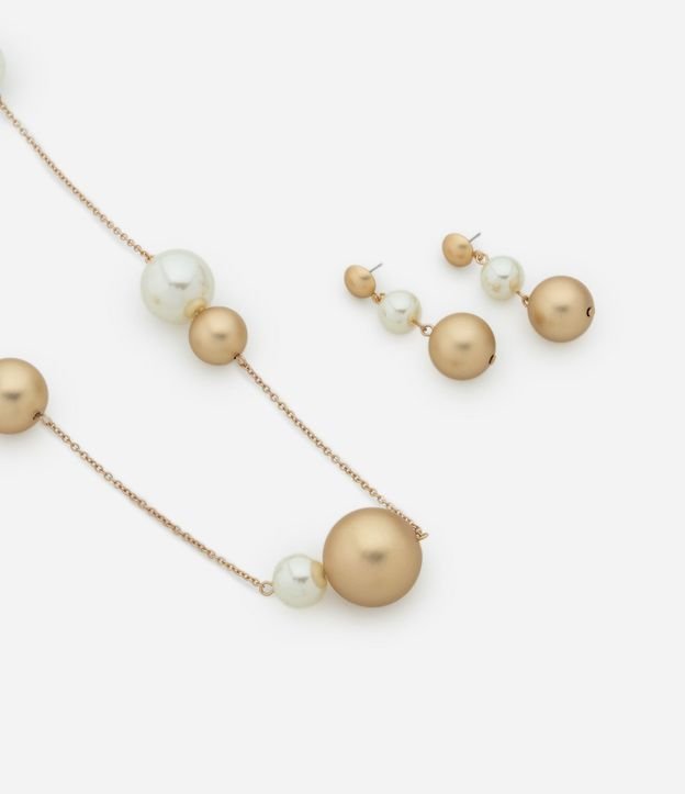 Conjunto de Collar y Caravana Perlada 2