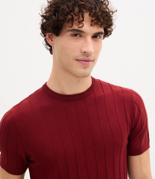 Remera Slim en Viscosa con Textura de Rayas y Manga Corta 4