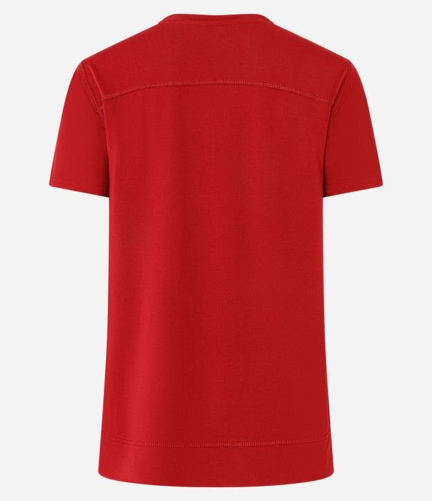 Remera Deportiva en Microfibra Agujerada con Ruedo Mullet 6