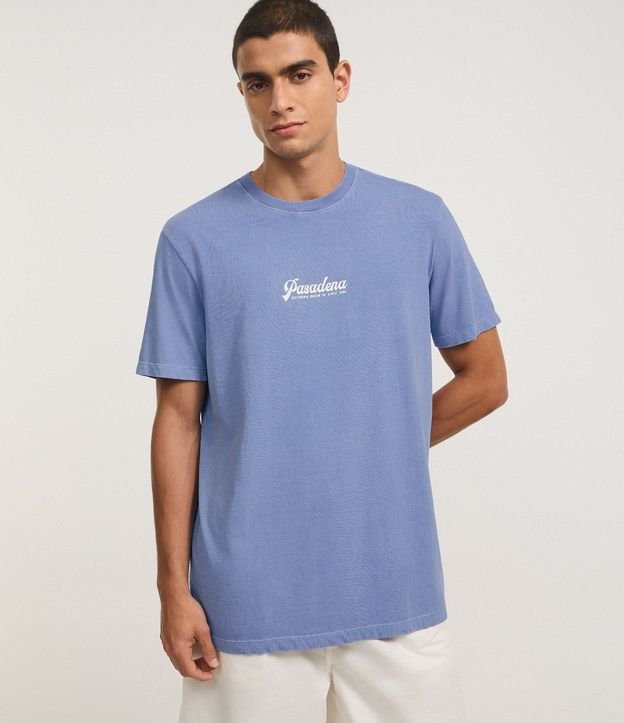 Remera Comfort en Algodón con Estampa Lettering Pasadena Desteñida