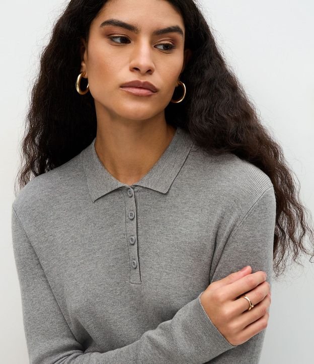 Blusa Manga Larga en Punto con Cuello Polo 5