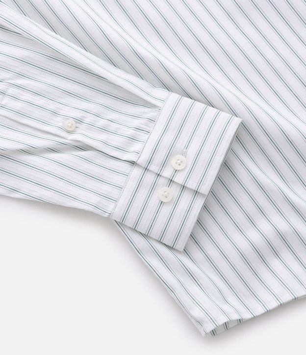 Camisa Manga Larga Rayada con Estampa “Echoes of a Restless Beat” en la Espalda 7