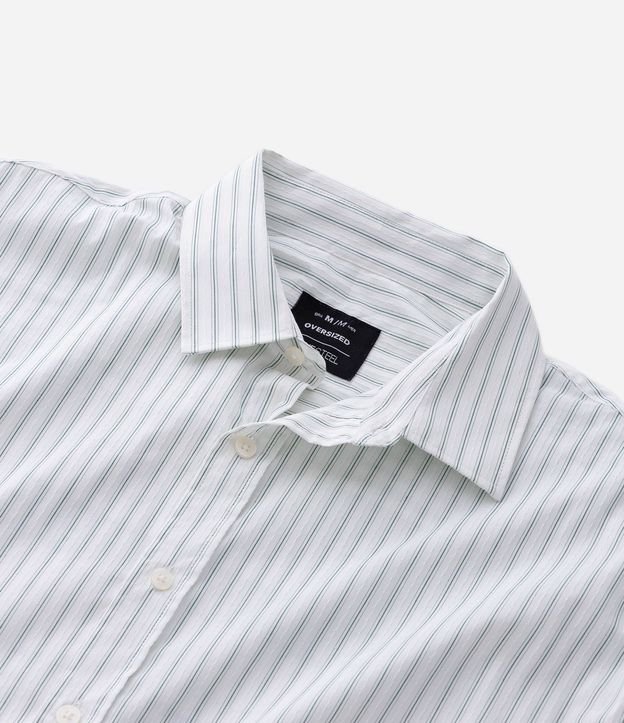 Camisa Manga Larga Rayada con Estampa “Echoes of a Restless Beat” en la Espalda 8