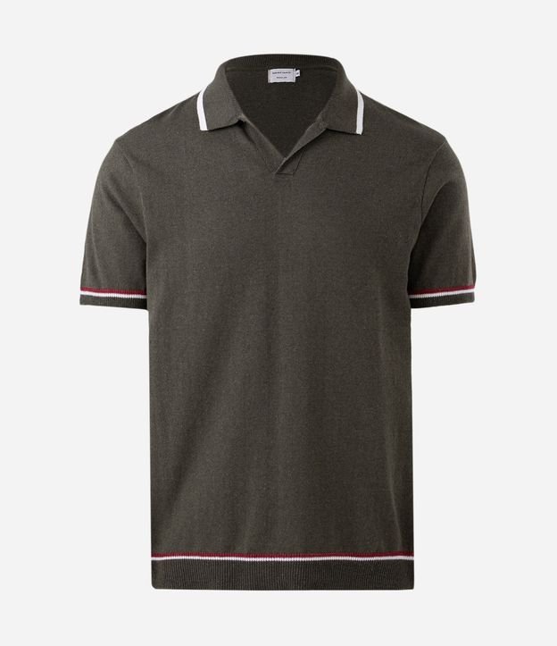 Camisa Polo Comfort con Cuello V y Detalles Contrastantes 8