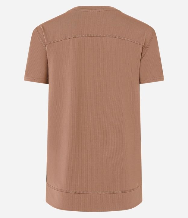 Remera Deportiva en Microfibra Agujerada con Ruedo Mullet 7