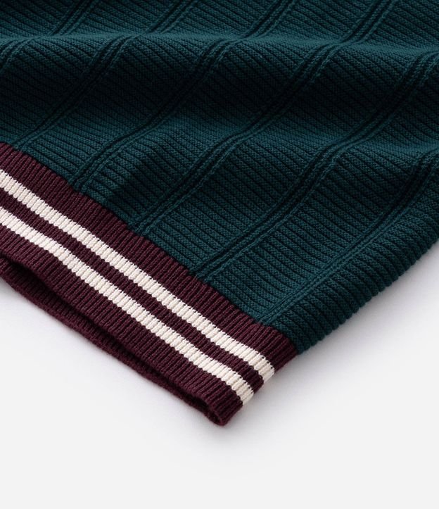 Polo Manga Corta en Punto Texturizado con Cuello Contrastante 8