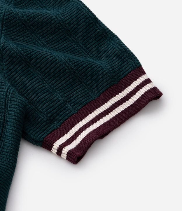 Polo Manga Corta en Punto Texturizado con Cuello Contrastante 9