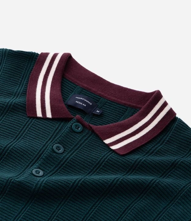 Polo Manga Corta en Punto Texturizado con Cuello Contrastante 10
