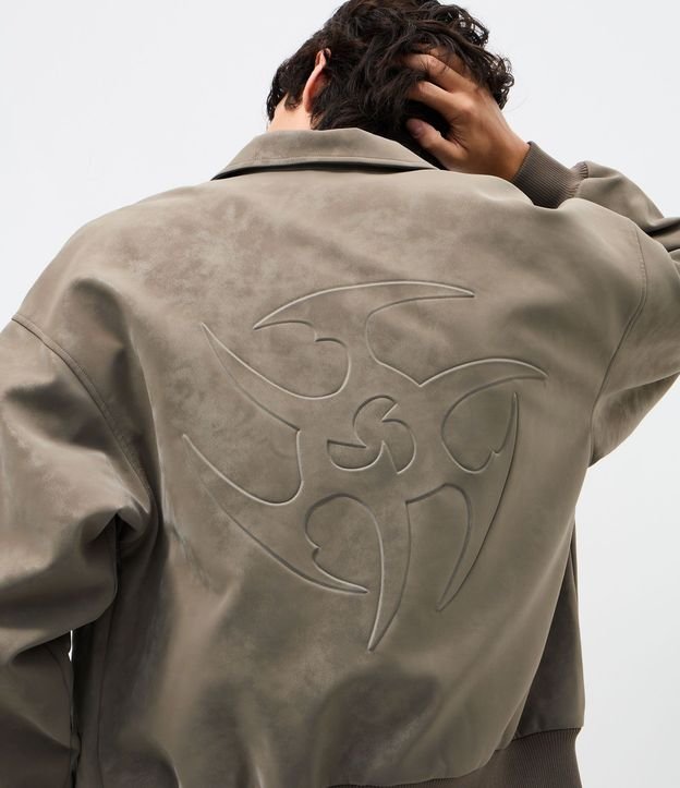 Campera PU Liso con Lettering Nevermore