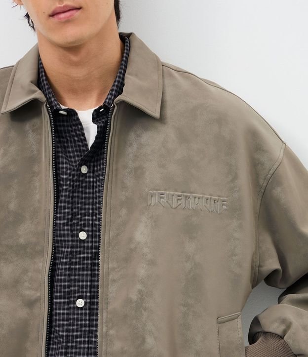 Campera PU Liso con Lettering Nevermore 4
