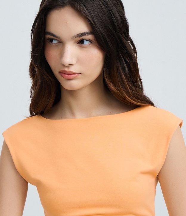 Blusa en Cotton con Escote Abierto en la Espalda 6