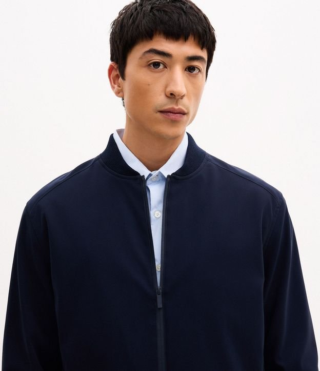 Campera con Tecnologia Repelente al Agua 6