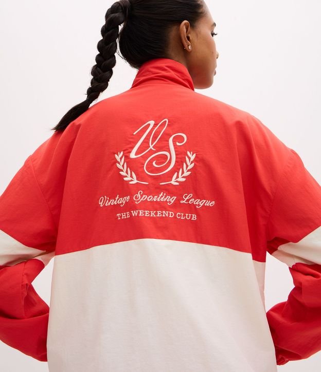 Campera Deportiva Color Blocking con Tecnologia Dry y Bordado 6