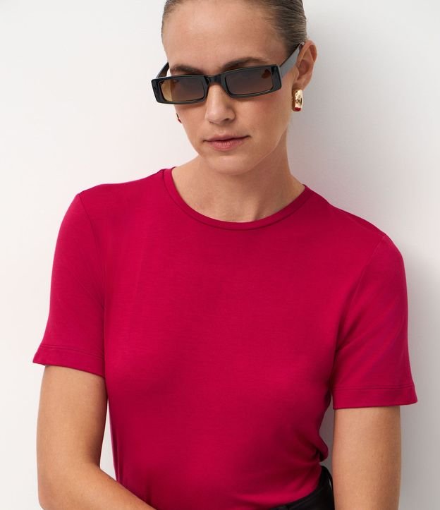 Blusa Básica en Viscosa con Cuello Redondo 2