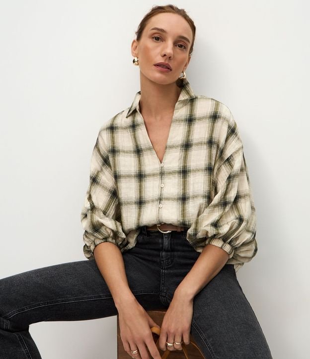 Blusa Manga 3/4 en Viscosa con Estampa de Cuadros 5
