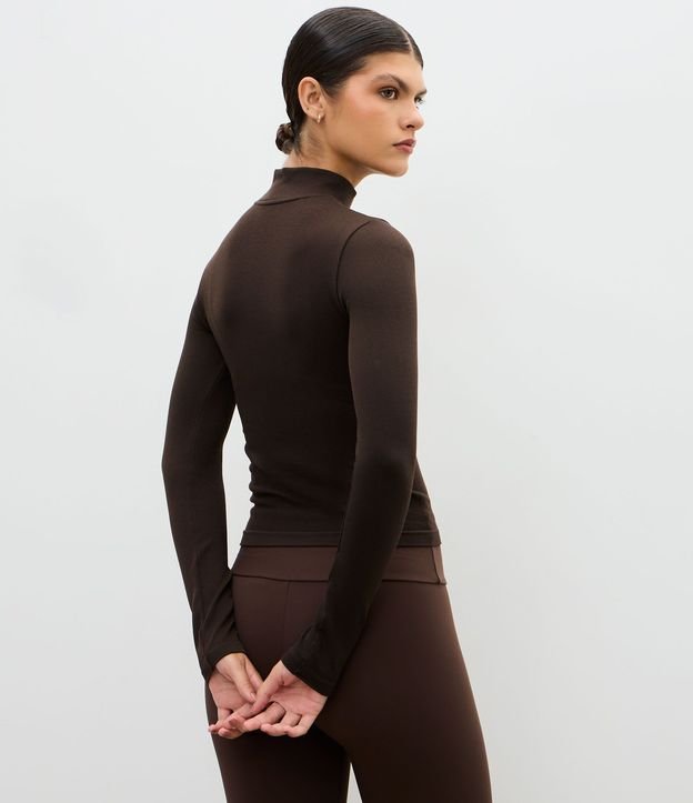 Campera Deportiva Seamless con Cuello Alto 4