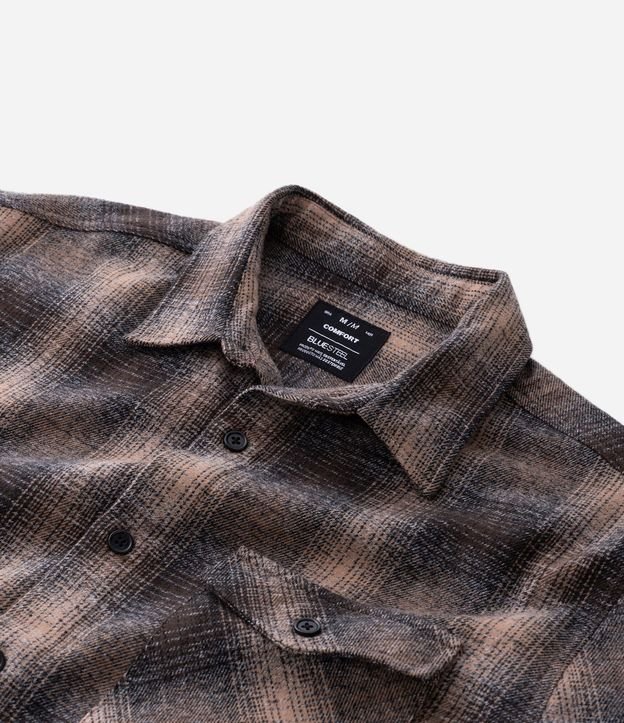 Camisa Comfort en Flanesa con Bolsillo y Estampa de Cuadros 11