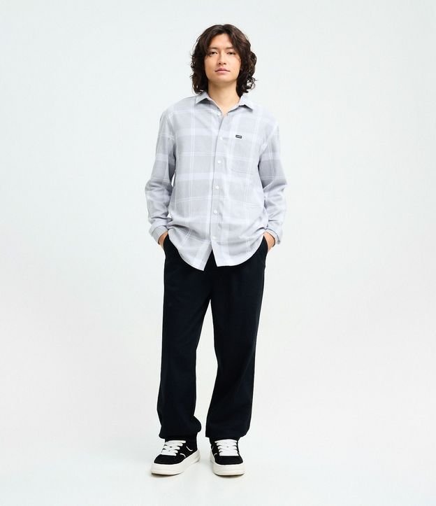Camisa en Franela de Cuadros con Bolsillos y Botones Delanteros 2