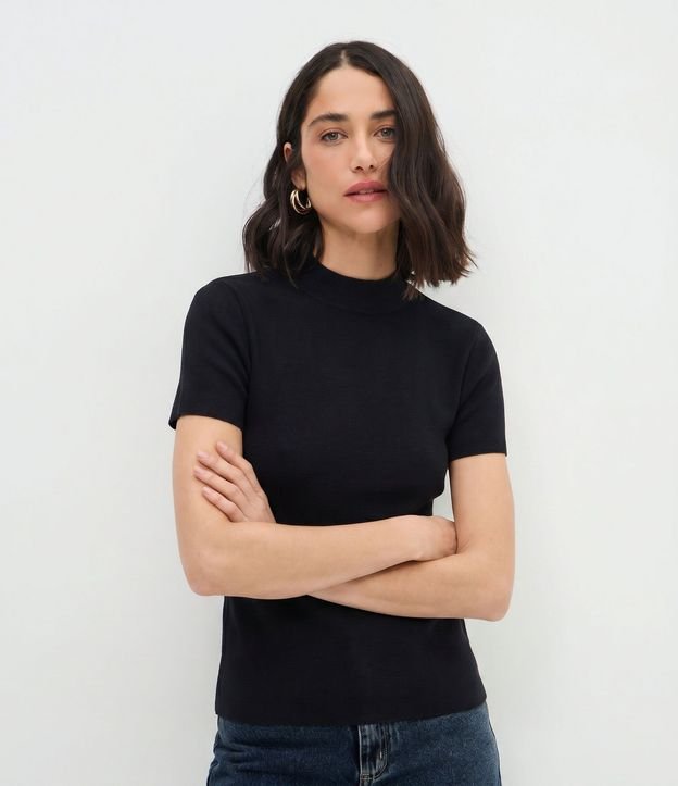 Blusa Básica en Punto con Cuello