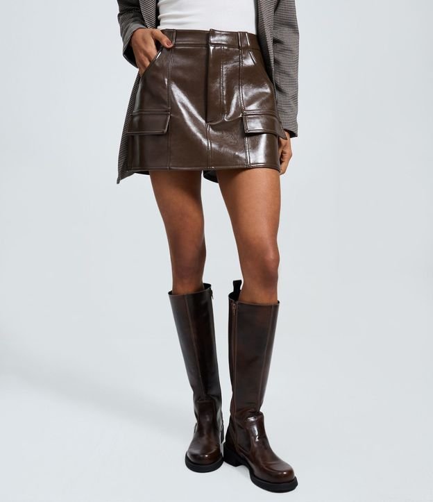 Short Pollera Corto en PU con Bolsillos Delanteros 3