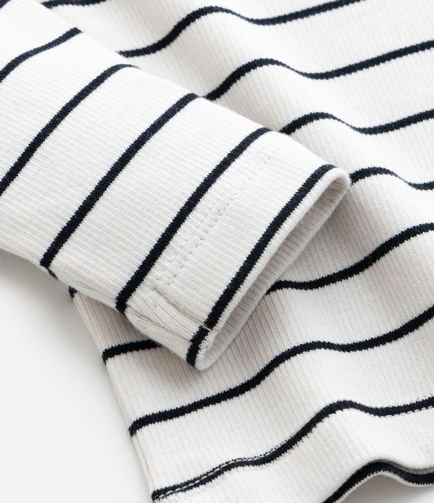 Remera Infantil Rayada con Volados – Talle 1 a 6 años 5
