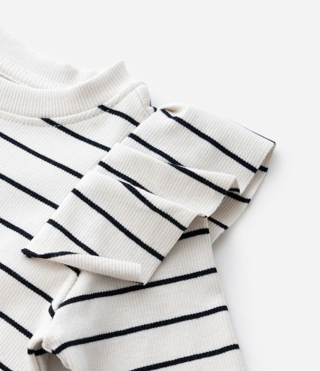 Remera Infantil Rayada con Volados – Talle 1 a 6 años 6