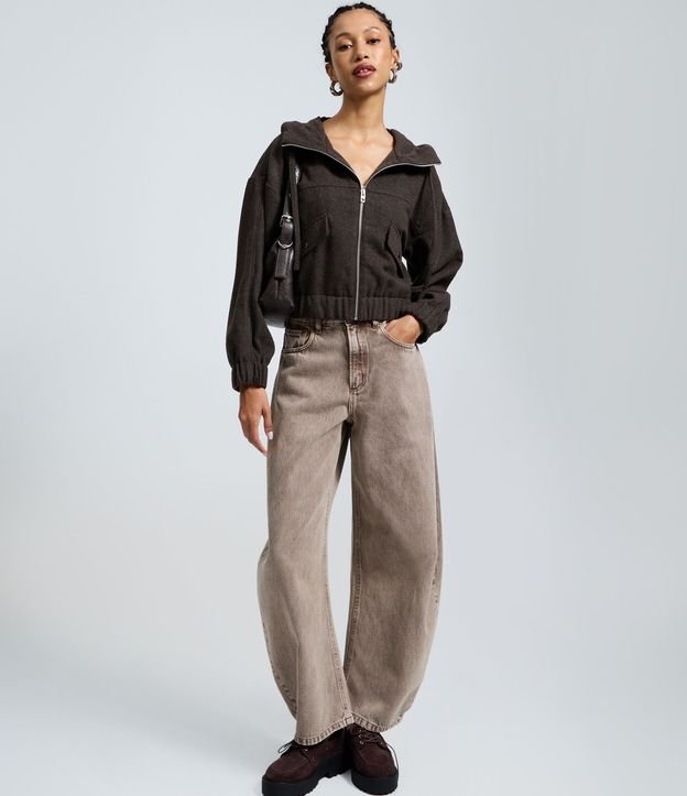 Campera Bomber con Capucha y Bolsillos Delanteros 2