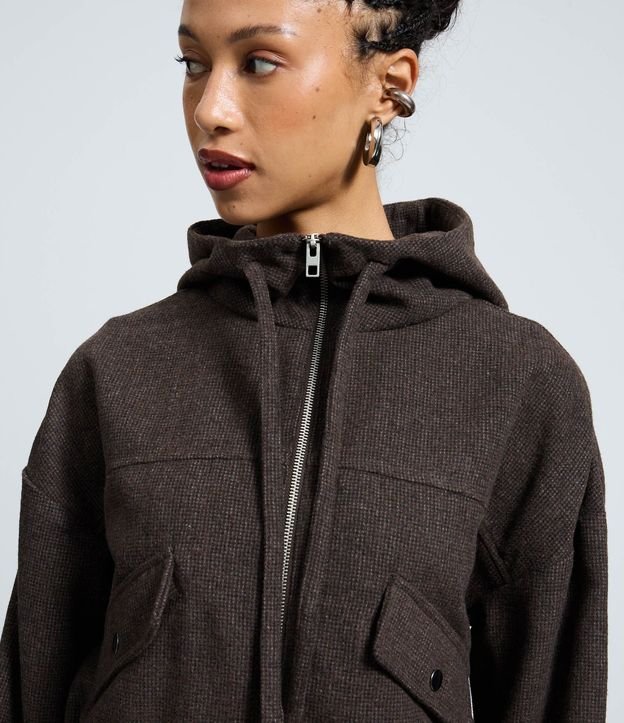 Campera Bomber con Capucha y Bolsillos Delanteros 3
