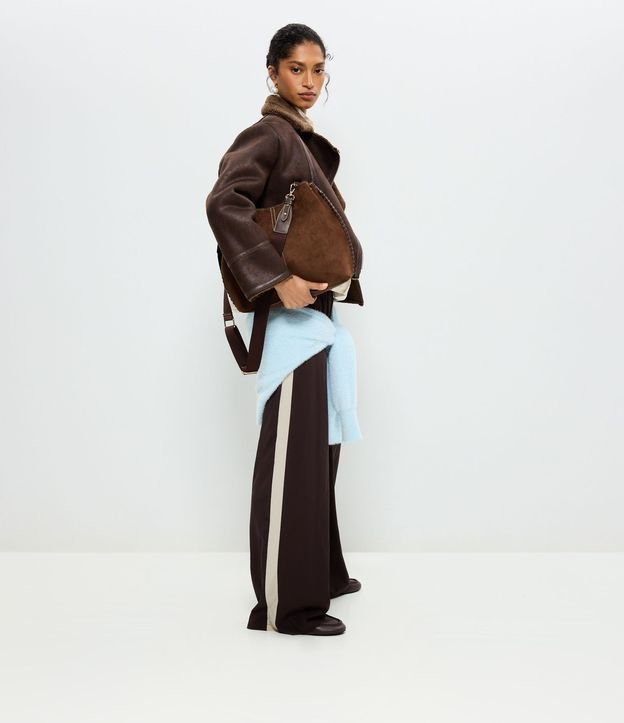 Pantalón Leve en Microfibra con Raya Lateral 2