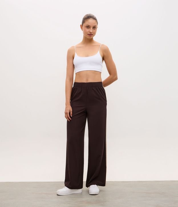 Pantalón Leve en Microfibra con Raya Lateral 3