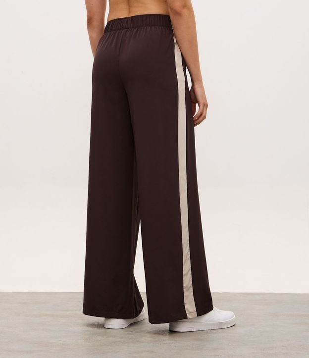Pantalón Leve en Microfibra con Raya Lateral 6