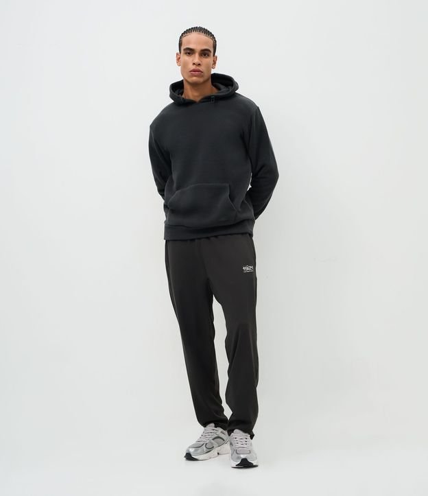 Pantalón Deportivo en Tejido Tecnológico con Lettering 1