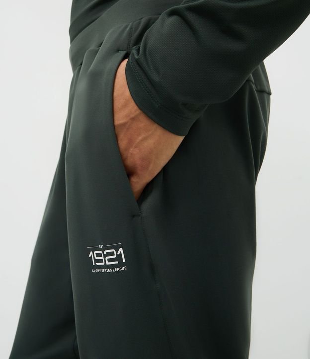 Pantalón Deportivo en Tejido Tecnológico con Lettering 4