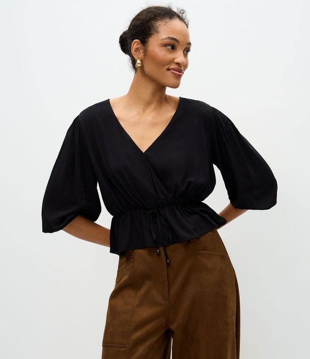 Blusa Peplum en Viscosa con Escote V Traspasado 2