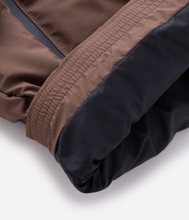 Campera Puffer Deportiva sin Costura con Capucha 11