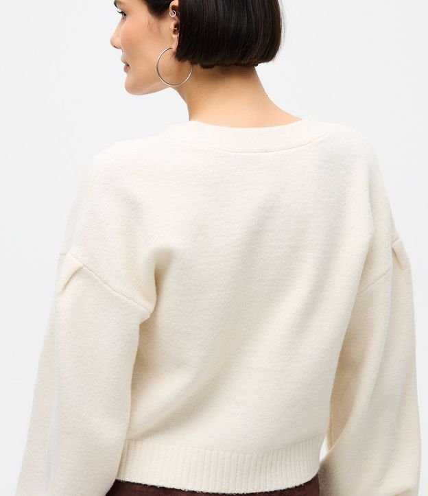 Cardigan Corto en Punto con Escote V y Botones Delanteros 4