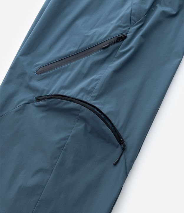 Pantalón Liso con 6 bolsillos y Detalle en la Pierna 10