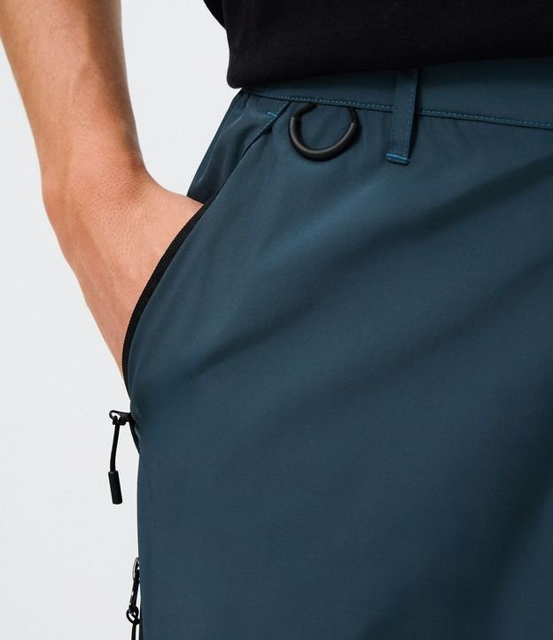 Pantalón Liso con 6 bolsillos y Detalle en la Pierna 5