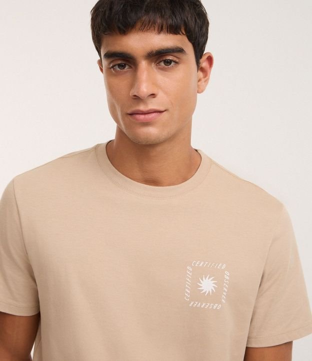 Remera Comfort en Algodón con Estampa de Playa 4