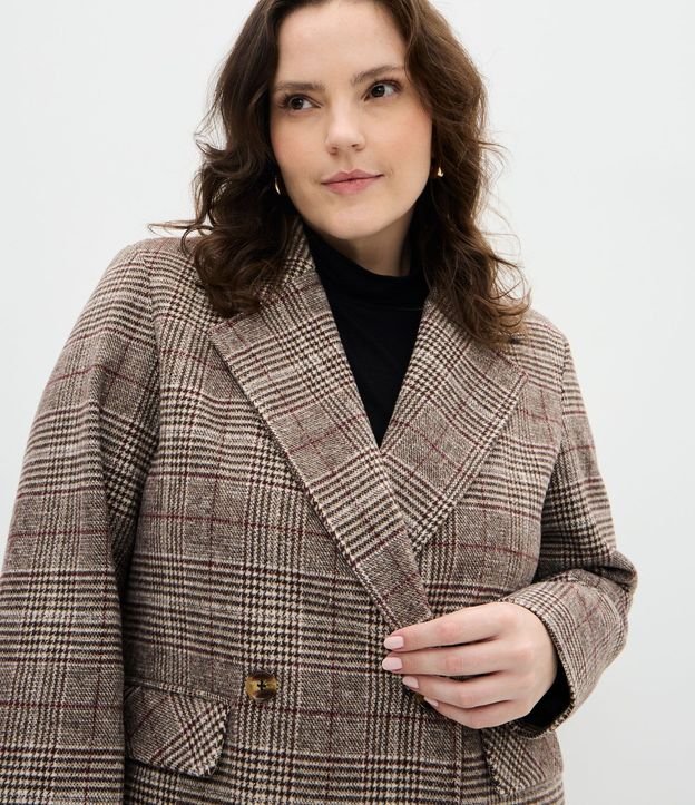 Saco Sobretodo en Polivelour con Estampa de Cuadros Curve & Plus Size 3
