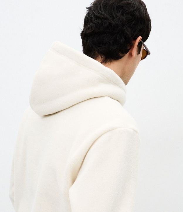 Buzo Cerrado en Fleece con Capucha y Bolsillo Canguro 3