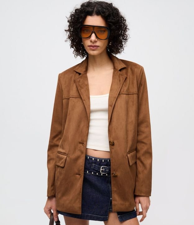 Blazer en Gamuza con Bolsillos y Cuello Estructurada 3