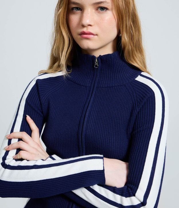 Blusa en Punto con Cremallera y Rayas Contrastantes en las Mangas 3