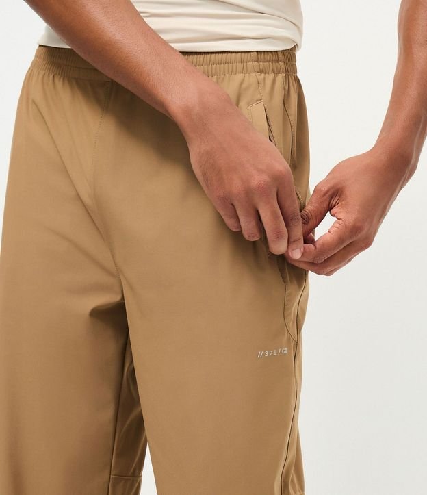 Pantalón Deportivo Liso en Poliamida 3