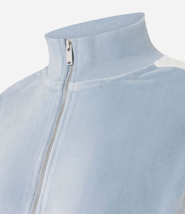 Suéter en Plush con Cuello Alto y Raya Lateral 6