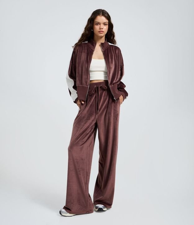Pantalón Wide Leg en con Lazo en la Cintura y Raya Lateral