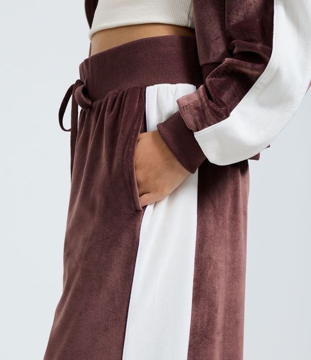 Pantalón Wide Leg en con Lazo en la Cintura y Raya Lateral 3