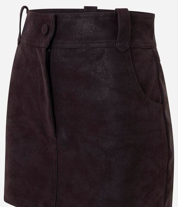 Short Pollera en Gamuza con Bolsillos y Botón Forrado 6